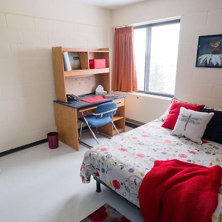 Hotel Au Campus Sherbrooke Esterno foto