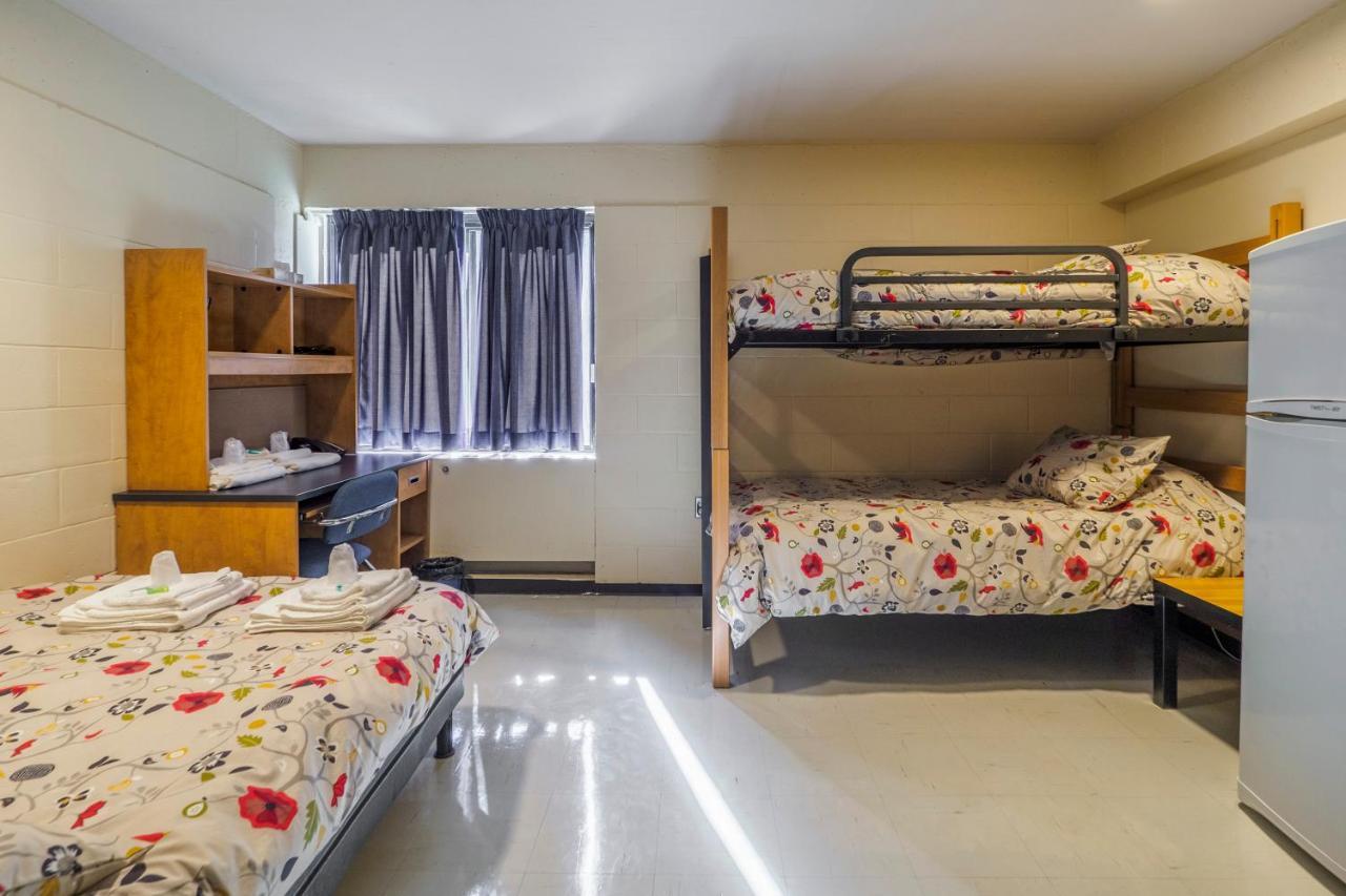 Hotel Au Campus Sherbrooke Esterno foto