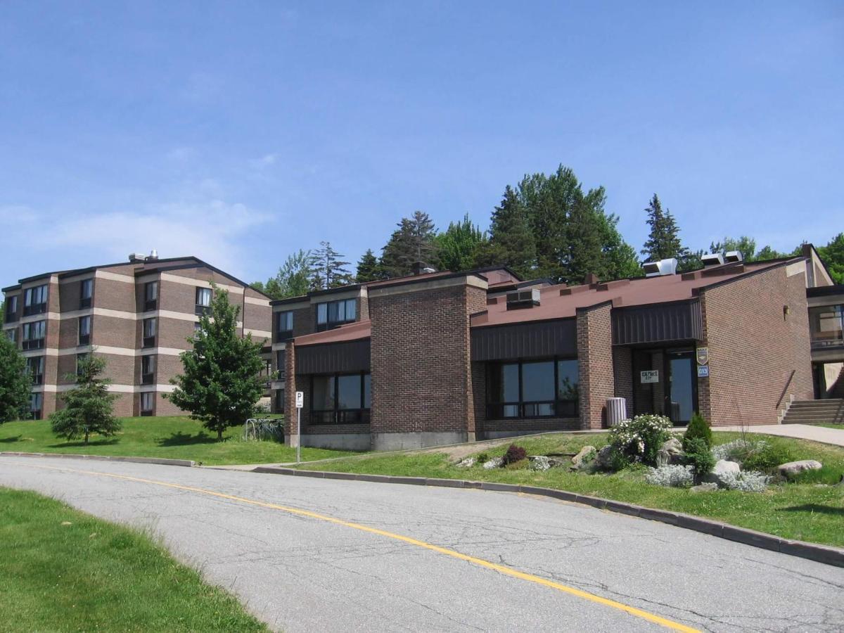 Hotel Au Campus Sherbrooke Esterno foto